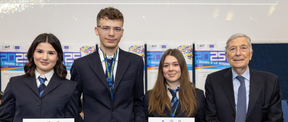 “U TIRE A GIRE” : L’equazione oraria del moto alla Coriolis “U TIRE A GIRE” : L’equazione oraria del moto alla Coriolis