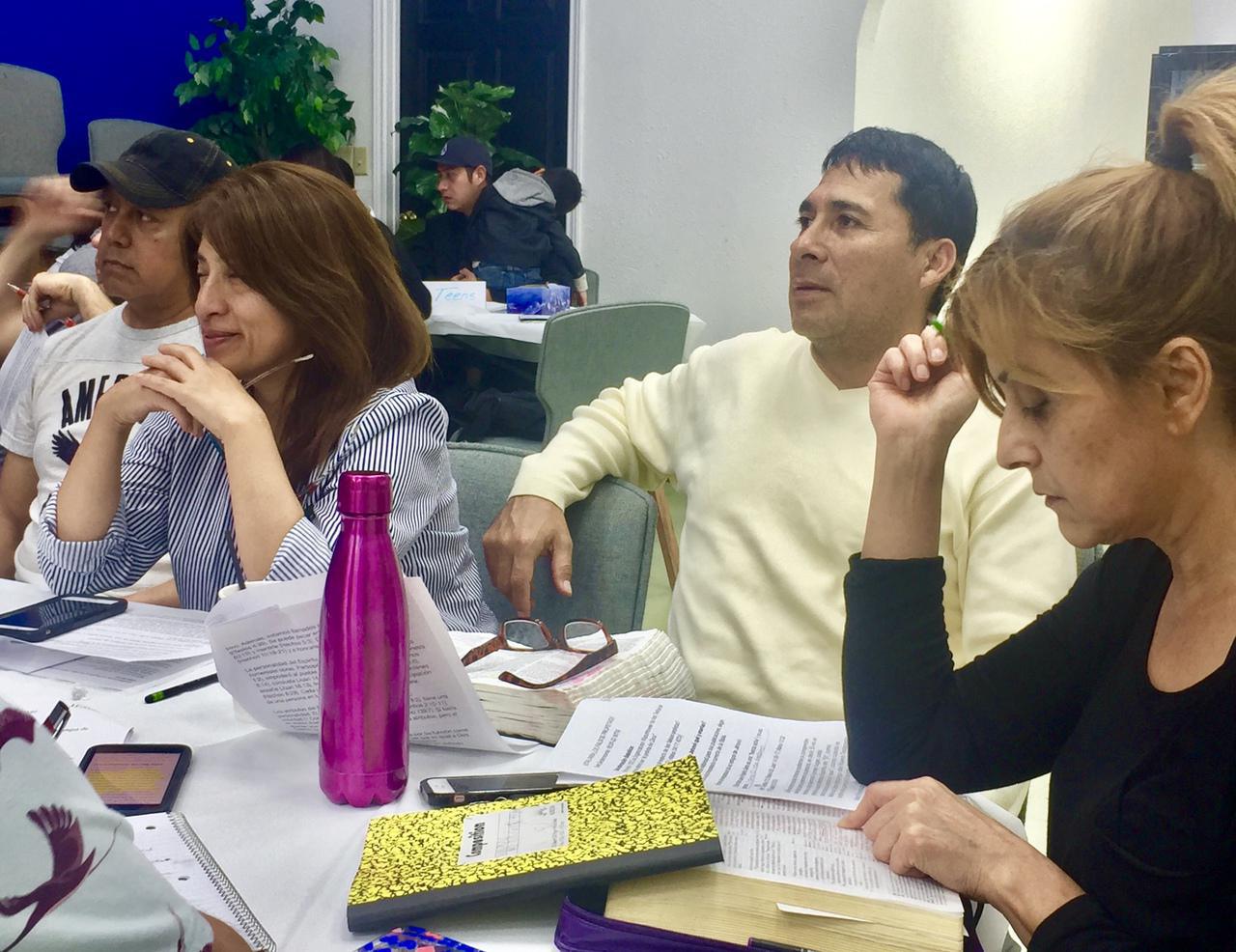 Preparados para aprender en el discipulado y haciendo racíces en su casa espiritual.