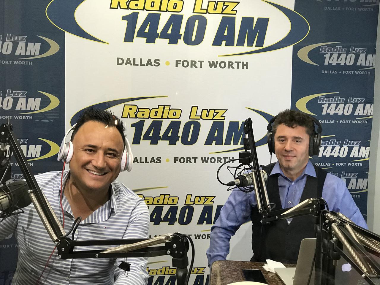 Con Diego Molina, un maestro de los medios. Visitando su programa, ILUMINA TUS TARDES. Gracias mi amigo.