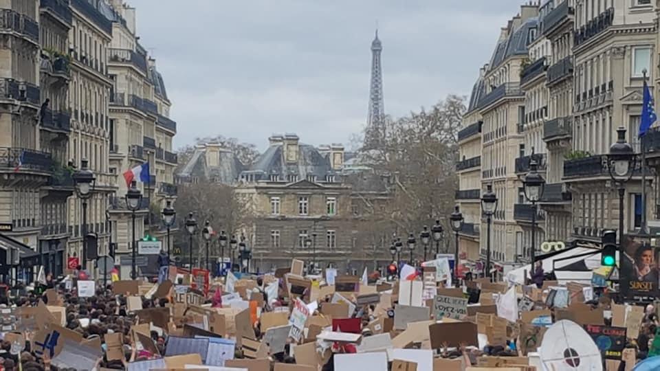 Mobilisation de la jeunesse dans tout le pays pour la justice climatique.(Photos)