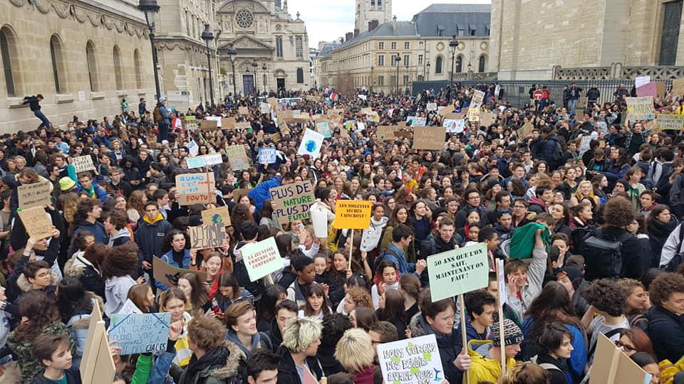 Mobilisation de la jeunesse dans tout le pays pour la justice climatique.(Photos)