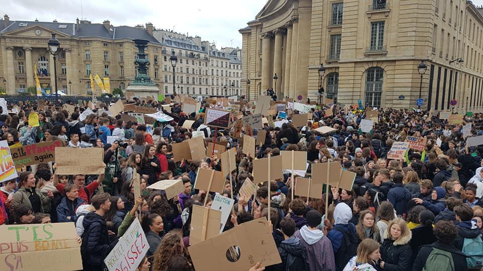 Mobilisation de la jeunesse dans tout le pays pour la justice climatique.(Photos)