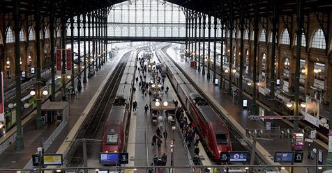 "Édouard Philippe et Guillaume Pépy se trompent" : à la SNCF, les syndicats assument d’exercer leur droit de retrait "Édouard Philippe et Guillaume Pépy se trompent" : à la SNCF, les syndicats assument d’exercer leur droit de retrait