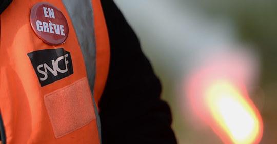 Perturbations à la SNCF : Facebook censure-t-il les pages des syndicats de cheminots ?