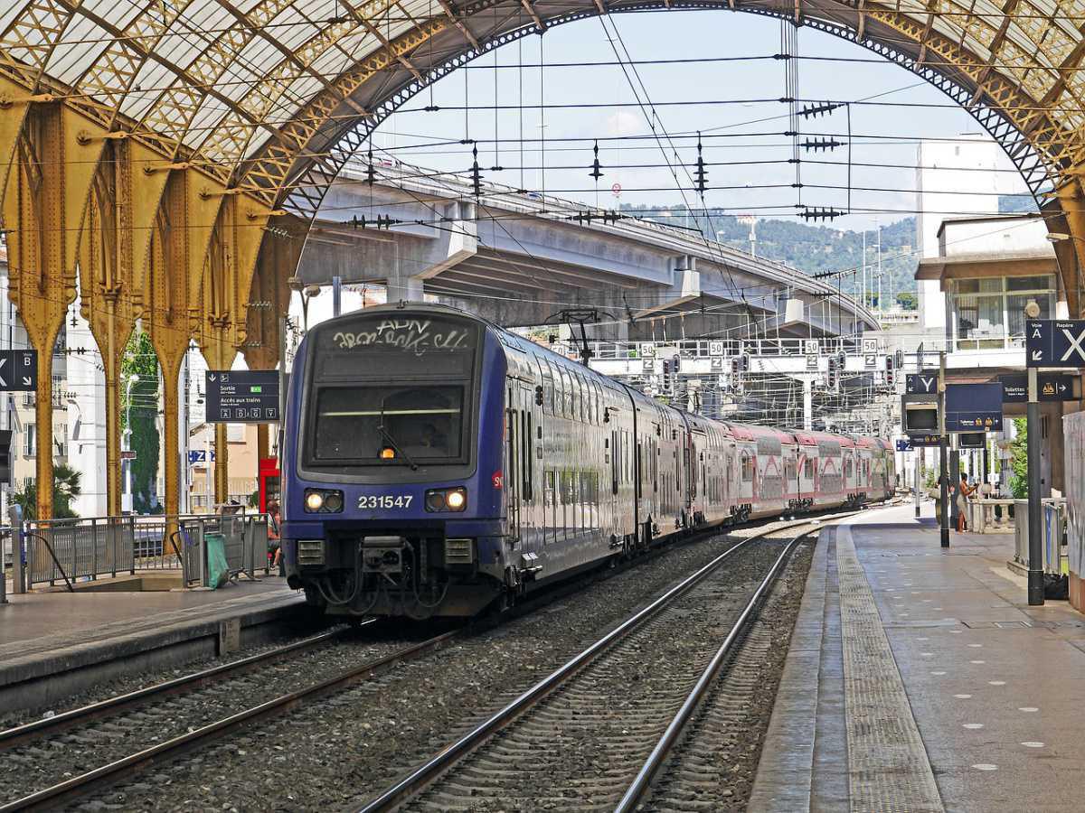 La cour des comptes appelle la SNCF à revoir ses dispositifs salariaux La cour des comptes appelle la SNCF à revoir ses dispositifs salariaux