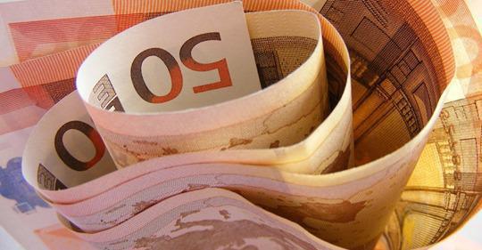 Une étude Insee confirme que le pactole des réformes Macron revient aux riches Une étude Insee confirme que le pactole des réformes Macron revient aux riches