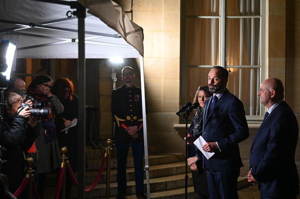 «Retrait» de l'âge pivot : le coup politique de Philippe «Retrait» de l'âge pivot : le coup politique de Philippe