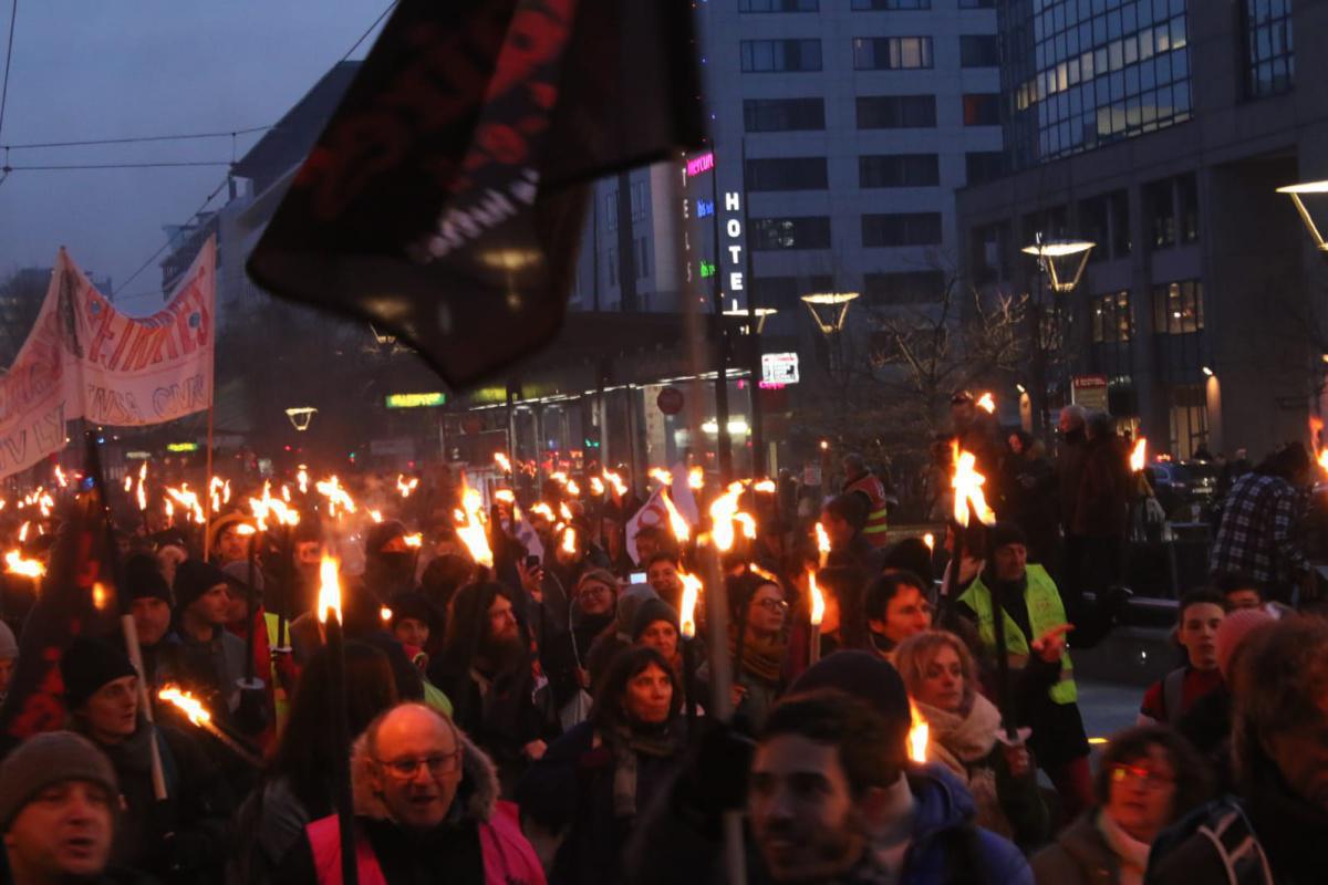 Manifestation aux flambeaux de Lyon ce jeudi soir...