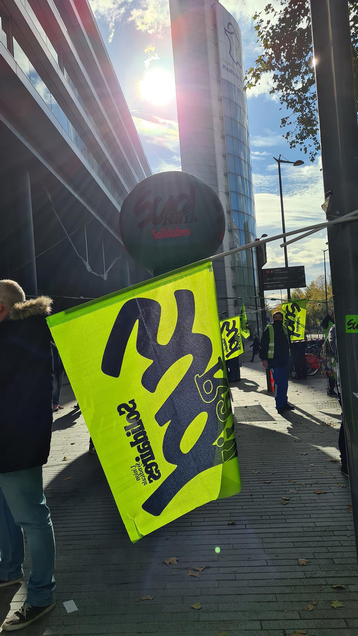 Rassemblement du 15/10/20 devant le Conseil Régional des Hauts de France