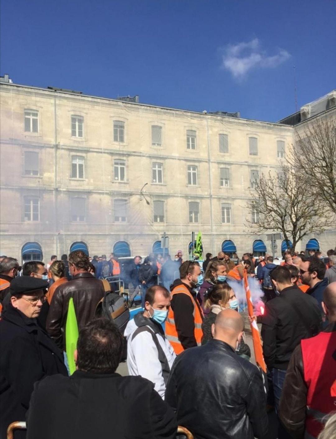 Rassemblement de soutien pour Jean Christophe, ADC menacé de radiation