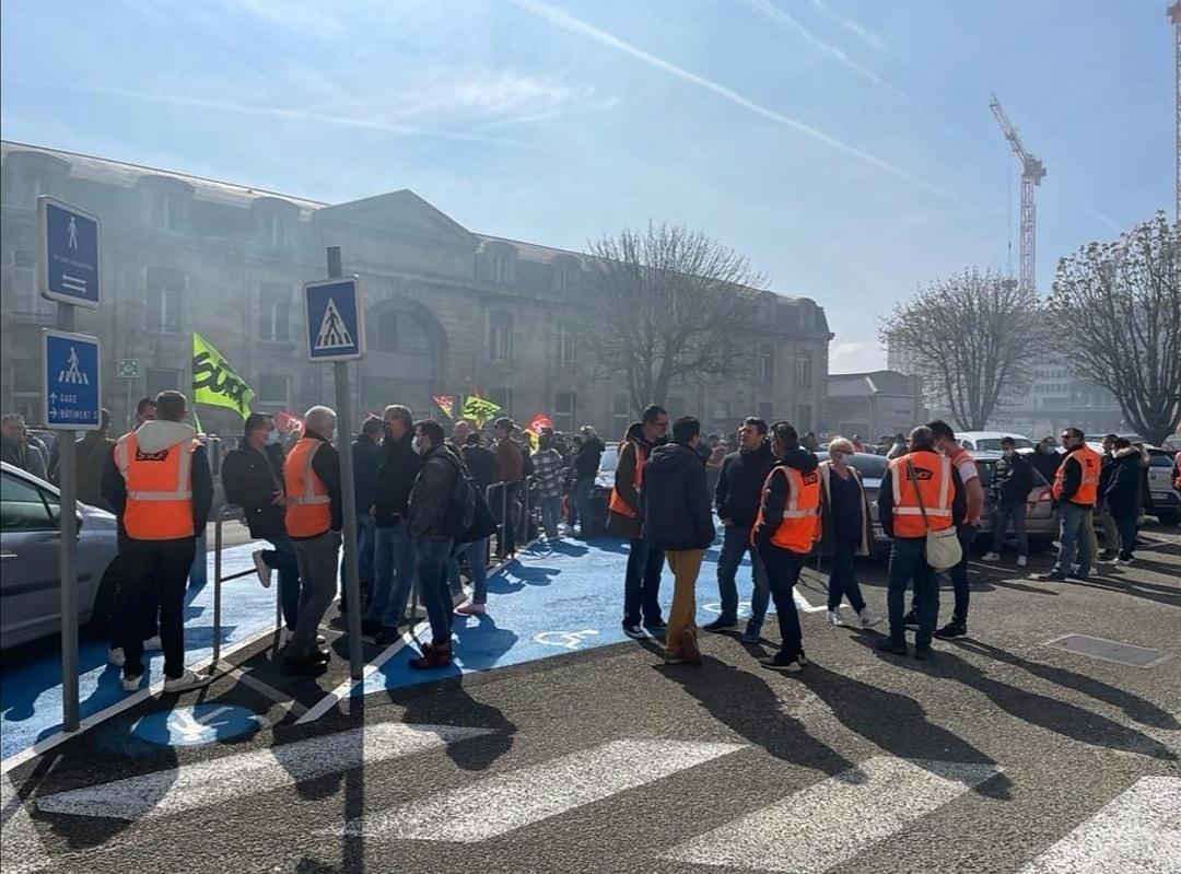 Rassemblement de soutien pour Jean Christophe, ADC menacé de radiation