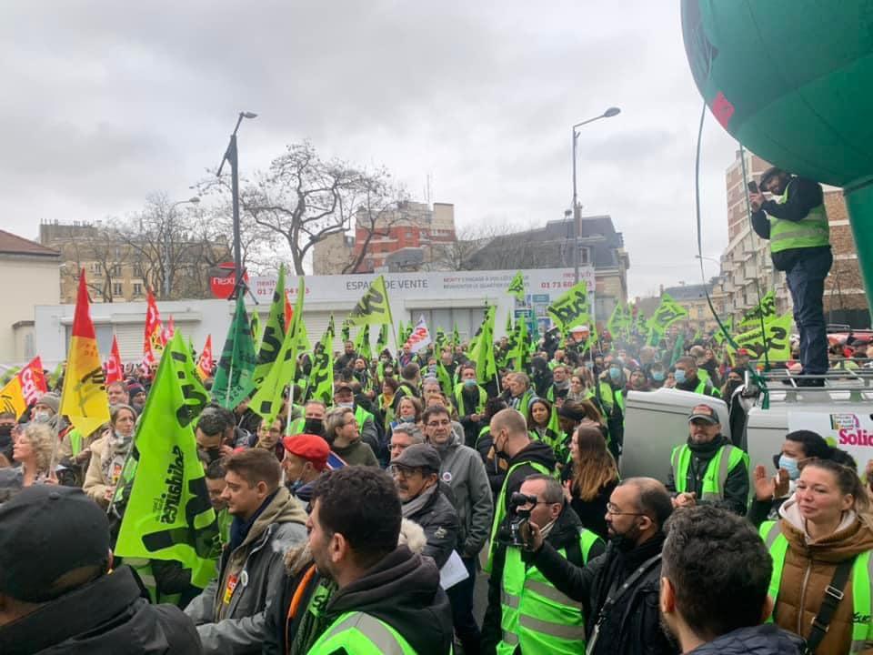 16/02 - Rassemblement devant le Conseil Régional Ile de France