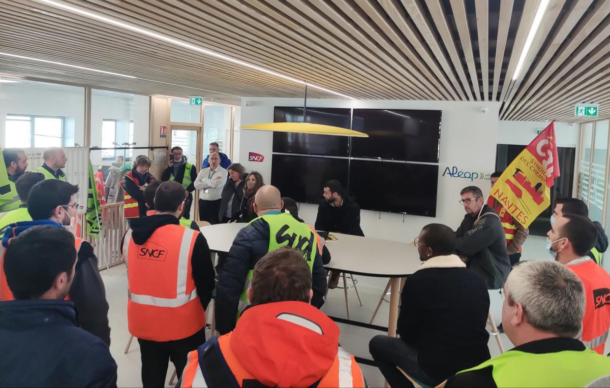 Grève PDL - Logistique Intérieur site TER de Nantes Blottereau Grève PDL - Logistique Intérieur site TER de Nantes Blottereau