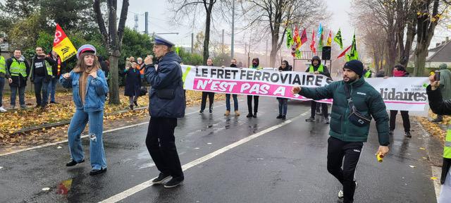 21/11 - Rassemblement à Sotteville-les-Rouen contre la casse du FRET SNCF