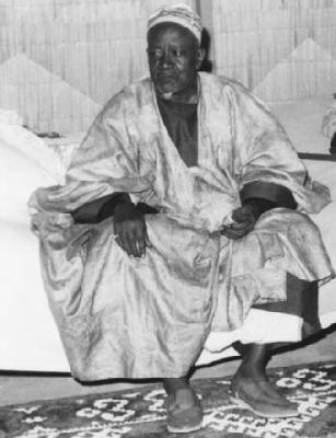 Serigne Fallou Mbacké (photo):d9.img.v4.skyrock.net/.../1443726765_small.jpg