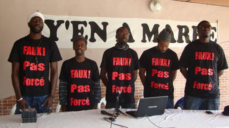 Single "Faux ! Pas forcer": Y en a marre décidé à barrer la route à Wade