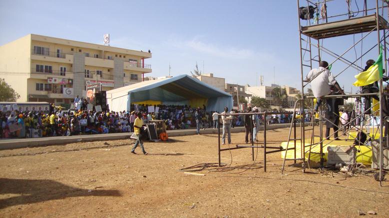 Meeting du Parti démocratique sénégalais en direct : en vidéo, texte et image (photo)