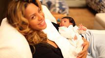 Photos- Beyoncé et Jay-Z présentent fièrement Blue Ivy