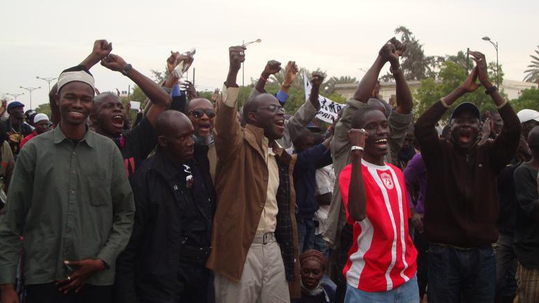Cheikh Bamba Dièye : "Les religieux doivent faire entendre raison à Wade"