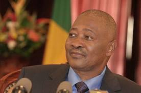 Le président "ATT" affirme se trouver à Bamako, en bonne santé et libre