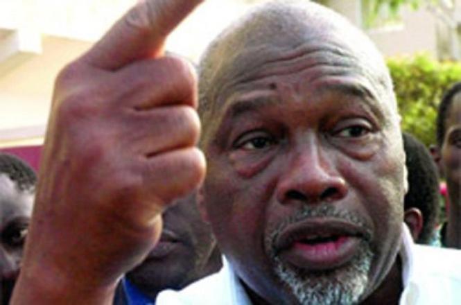 Après avoir reproché au groupe futurs médias de ne pas s’aligner à la ligne du gouvernement, Me Djibril Ware taclé par Amath Dansokho