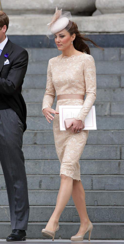 Kate Middleton n'a-t-elle qu'une seule paire de chaussures? (PHOTOS)