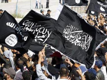 Manifestation anti-américaine à l'appel du mouvement jihadiste d'Ansar al-Charia, à Tunis où l'ambassade des Etats-Unis a été attaquée le 14 septembre.