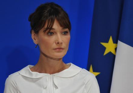 Carla Bruni-Sarkozy : "On m'a fait passer pour une idiote"