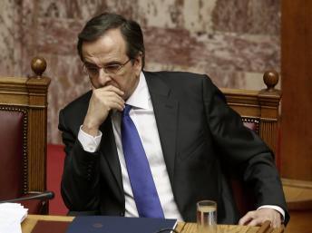 Grèce: l'adoption du nouveau plan d'austérité fragilise le gouvernement Samaras