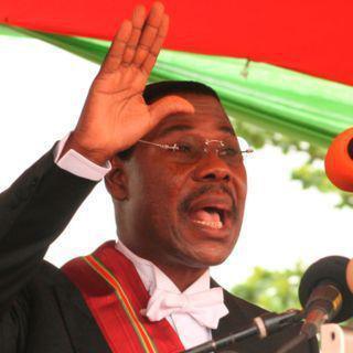 Bénin: Boni Yayi répond à ses détracteurs