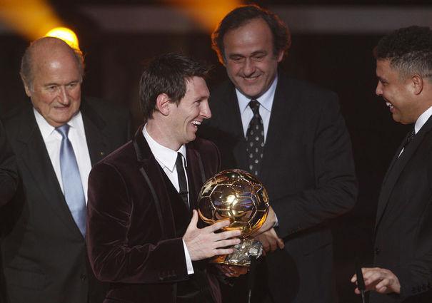 Platini : «Messi représente bien le foot»