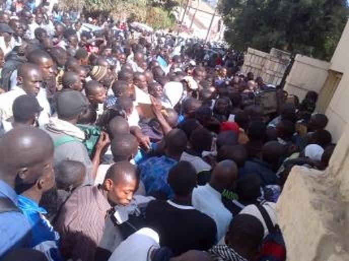Reportage-Recrutement dans la fonction publique: les Sénégalais se bousculent devant le ministère