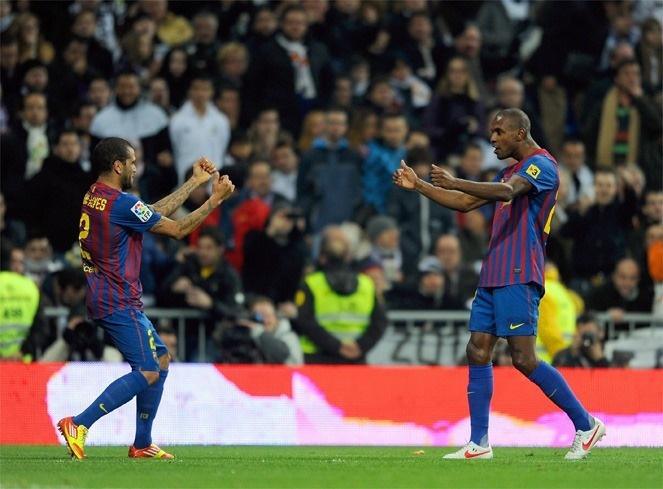 Barça: Alves récupère le n°22 d'Abidal