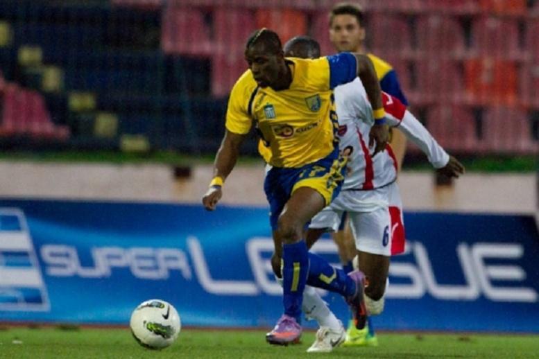 Grèce: Henri Camara reste un an de plus à Panetolikos