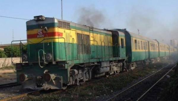Drame à Thiès: une personne handicapée coincée sous les rails bloque le train
