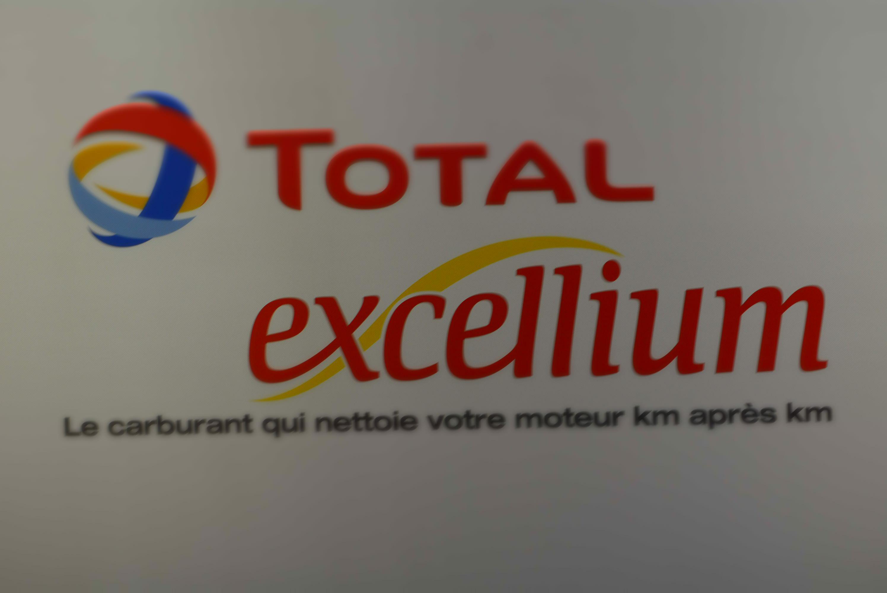Carburant : TOTAL met sur le marché Total Excellium, un nouveau carburant additif