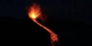 Spectaculaire éruption de l’Etna en Sicile (vidéo)