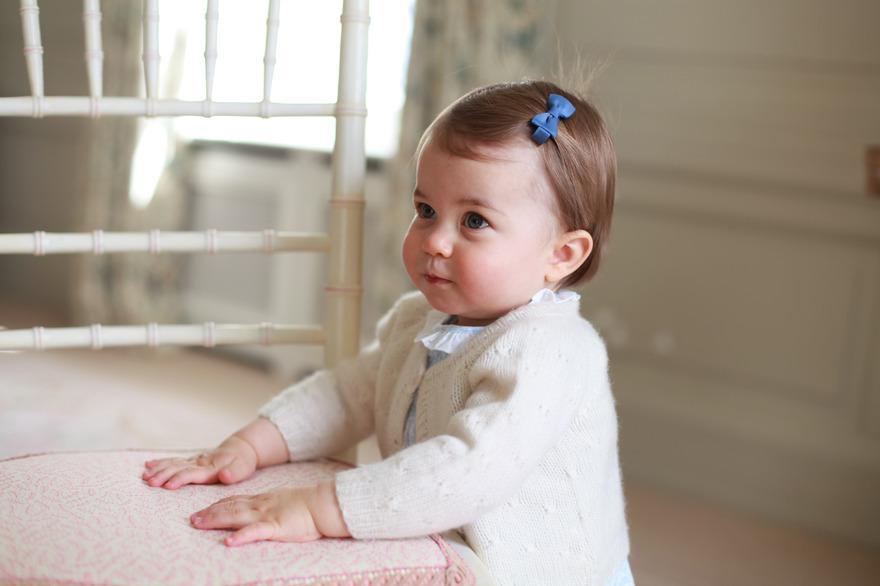 Kate Middleton raconte que c'est Charlotte qui "commande" à la maison