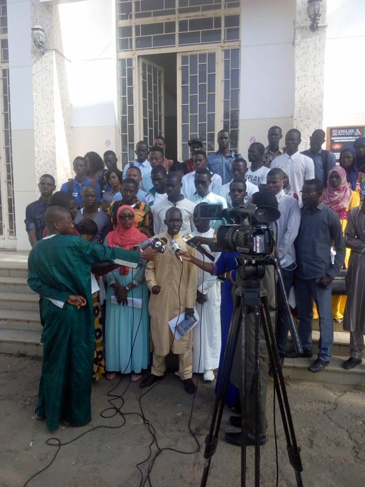 Calvaire des inscriptions et paiement des bourses : les étudiants de l’Ucad pointent du doigt Ecobank