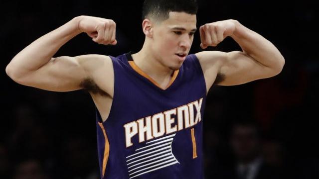 NBA. Devin Booker (Phoenix) inscrit 70 points et entre dans l'histoire