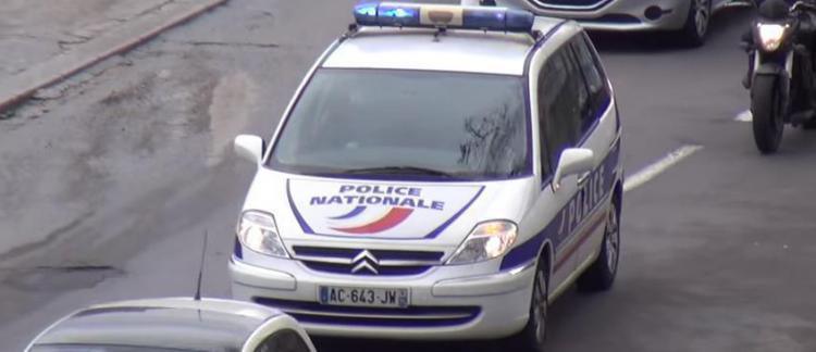 URGENT – Des coups de feu en plein Paris, un policier a tiré sur un forcené qui lui fonçait dessus en voiture