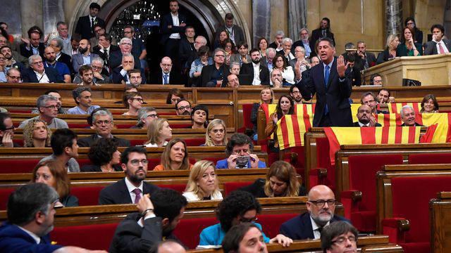 Urgent - Espagne: le Parlement catalan déclare l'indépendance de la Catalogne