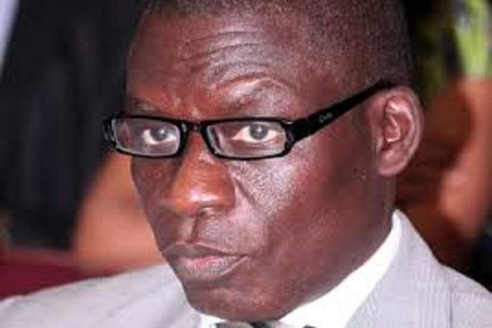 Farba Senghor sur l'exil de Karim Wade : "C'est lui-même qui a changé le plan de vol de l'avion qui devait l'envoyer à Paris"