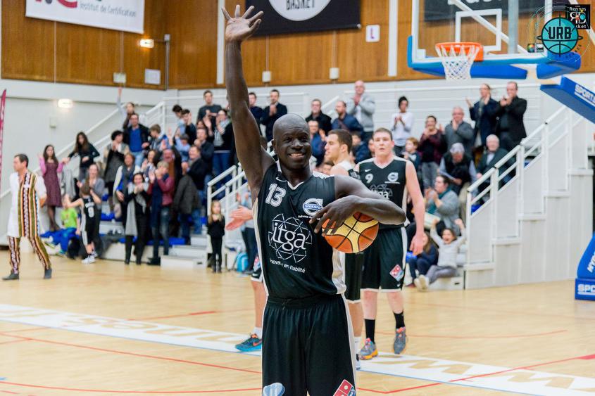Le basketteur sénégalais Kabir Pène dit "adieu" à Rennes dans une lettre teintée d'émition