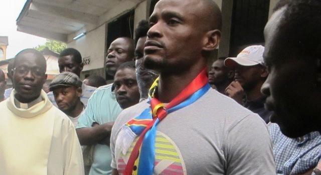 RDC : Le présumé meurtrier de l’activiste Rossy Mukendi se présente pour la première fois à la barre