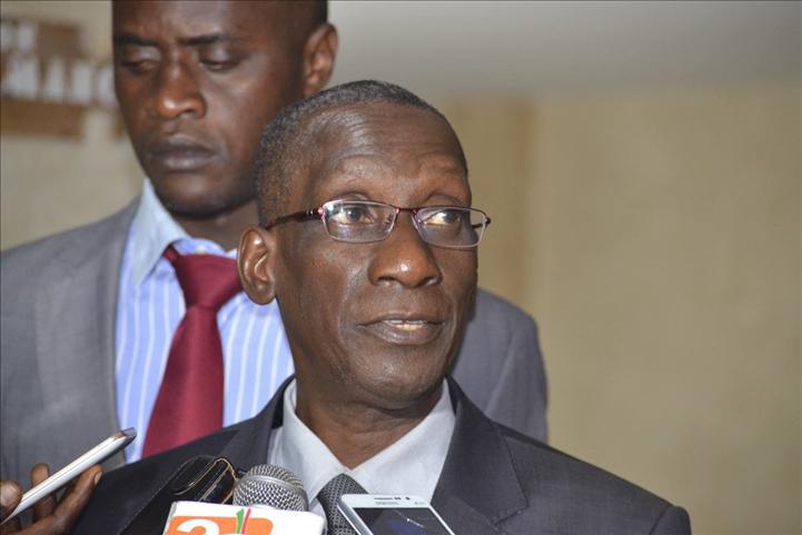Dessert Gate : Macky doit s'excuser publiquement devant le peuple, selon le Fpdr
