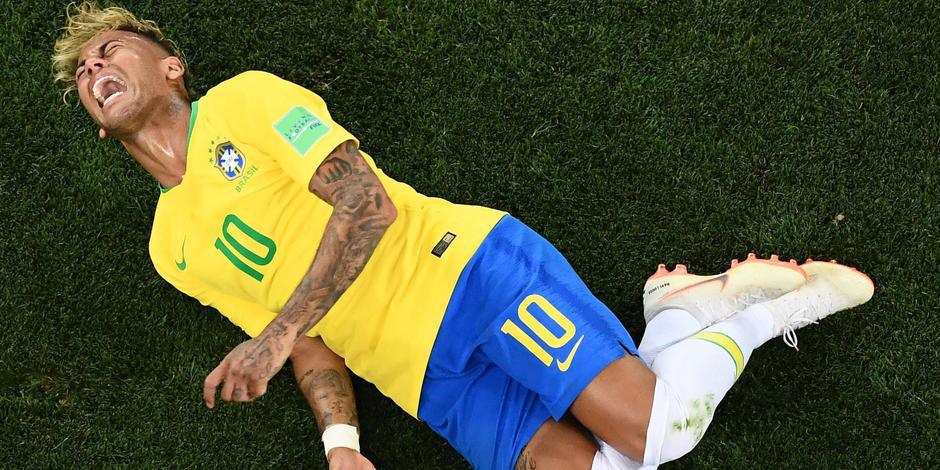 Neymar: "Parfois, c'est vrai que j'exagère, mais je souffre sur le terrain"