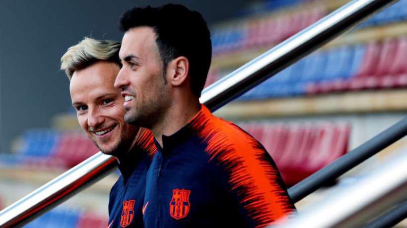 Le PSG à la quête d'un milieu de terrain s’attaque à Ivan Rakitic et Sergio Busquets