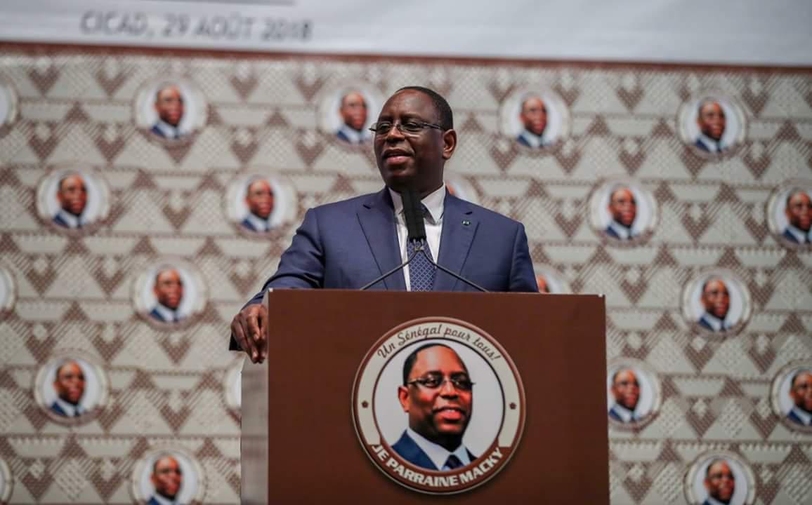 Macky Sall défend ses « transhumants » et avertit Karim Wade