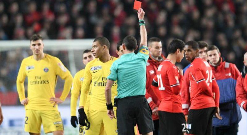 Rouge de Mbappé: "Il va devoir gérer", commente Deschamps